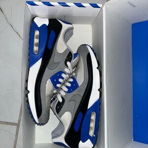 (SOLD on 04/02/25)Nike Air Max Sneakers Blue/white/Gray